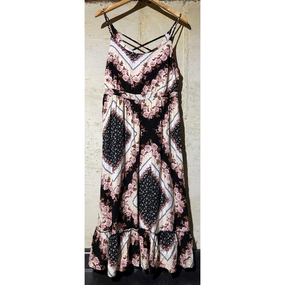 Torrid Womens Floral Patchwork Maxi Dress 00 Black Pink Rayon Boho Ruffle Hem